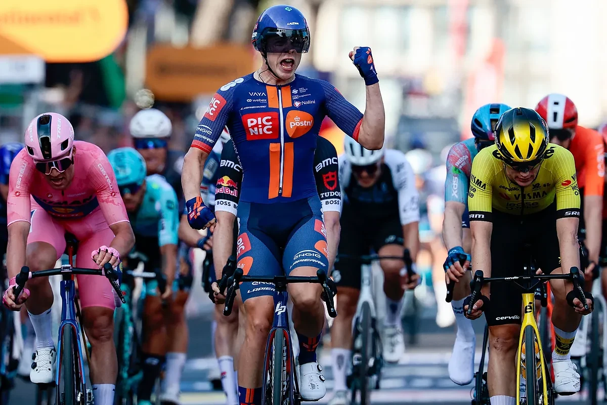 'Sorpasso' del inesperado Van Uden en el regreso a casa del Giro de Italia