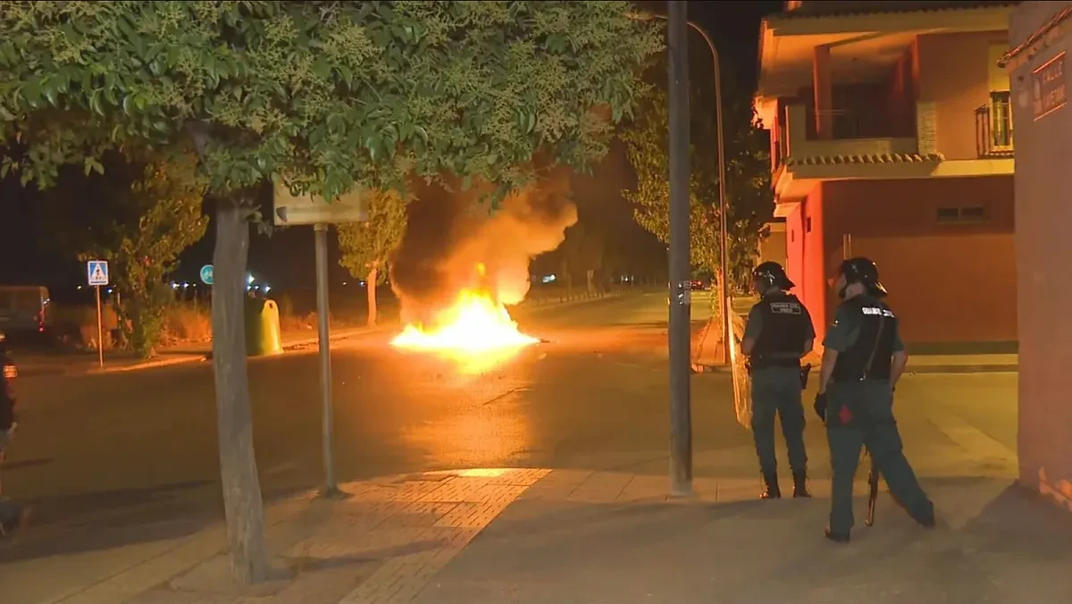 Incidentes y detenciones en Torre Pacheco al acudir grupos ultra a la llamada a 