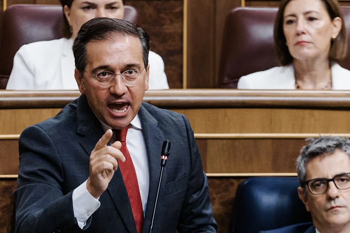 Albares pide 