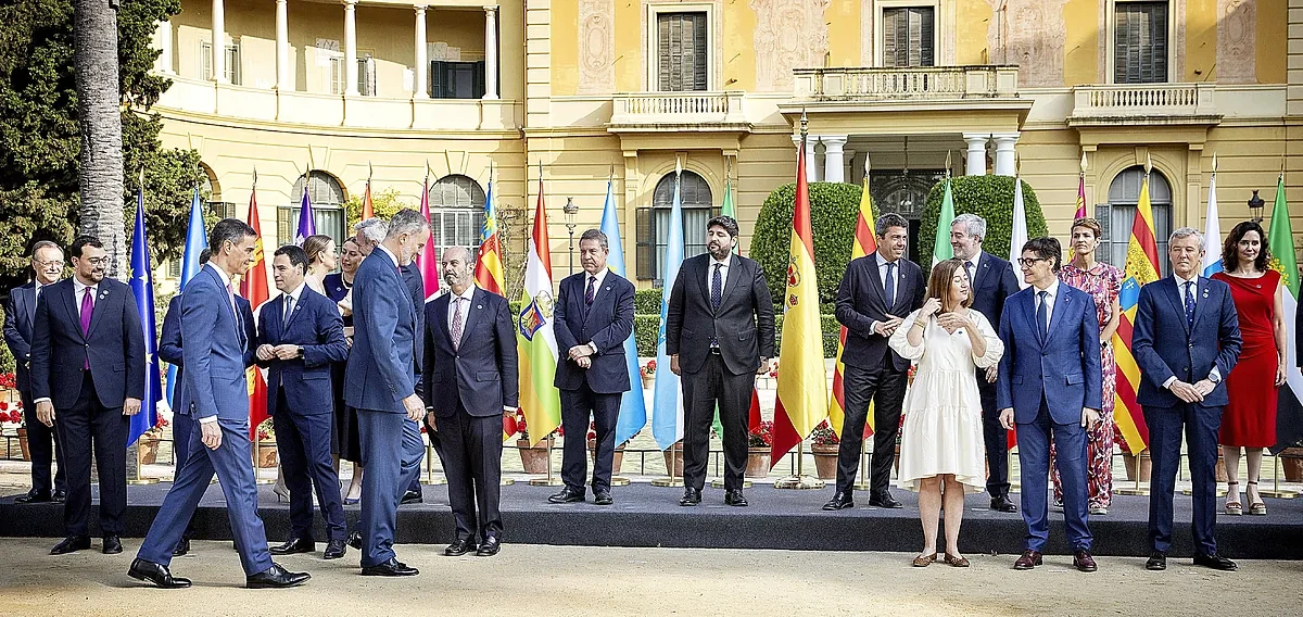 Revuelta socialista contra la cesión fiscal de Sánchez a Cataluña, un 