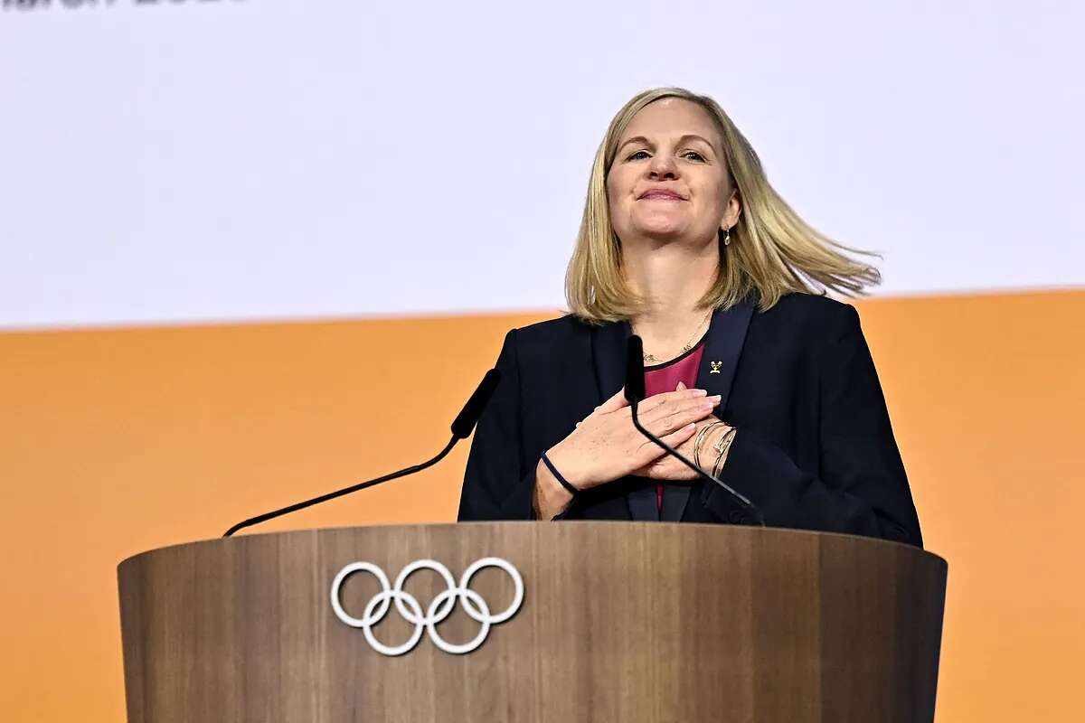 ¿Quién es Kirsty Coventry? De familia adinerada en Zimbabue, dos veces campeona olímpica, premiada por el dictador Mugabe y respaldada por Trump