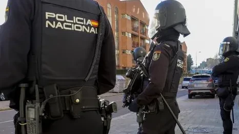 Apartado un médico de Sitges tras ser detenido por compartir material pedófilo