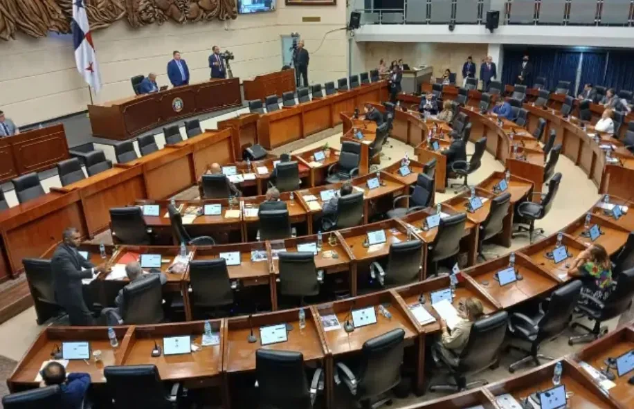 El Parlamento de Panamá aprueba la ley que hace público el listado oficial de agresores sexuales