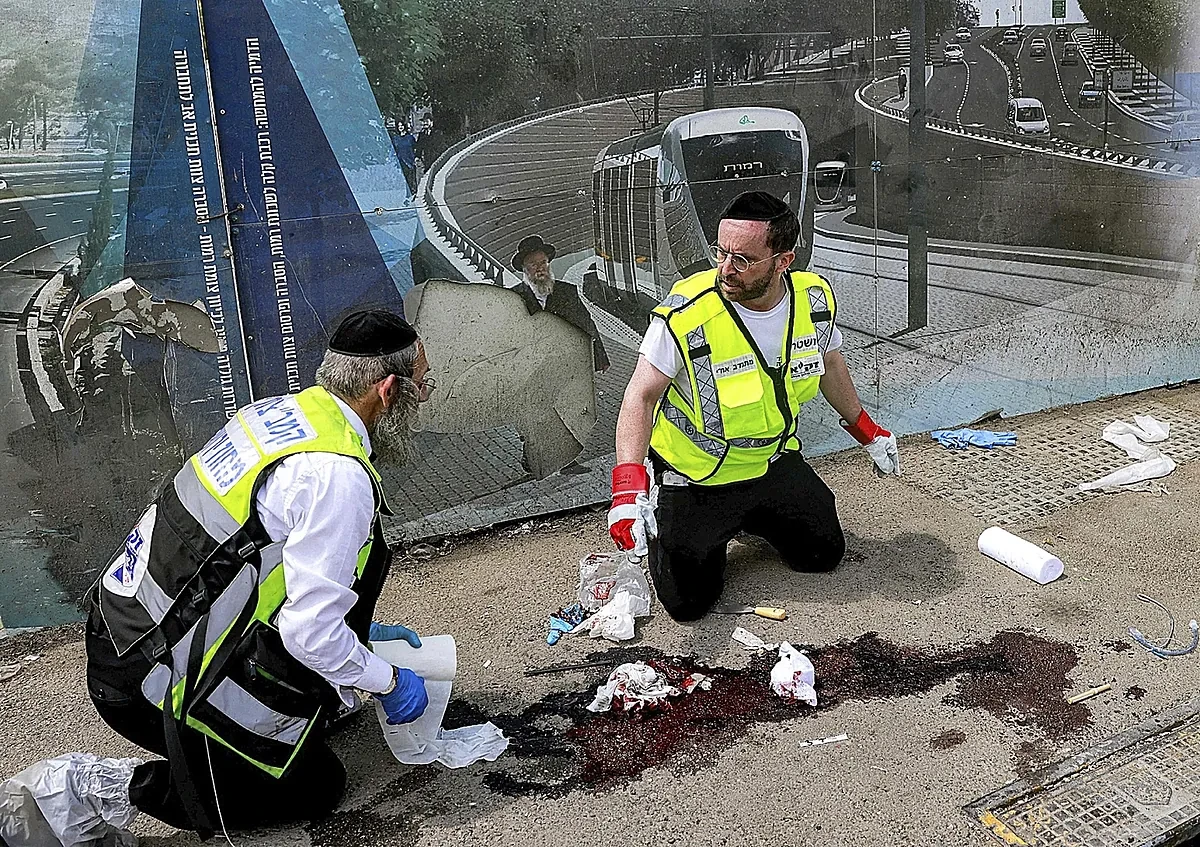 Yaakov, la víctima española: alumno rabínico, se casó en junio y sus padres, que no pudieron ir a la boda, han viajado para enterrarlo