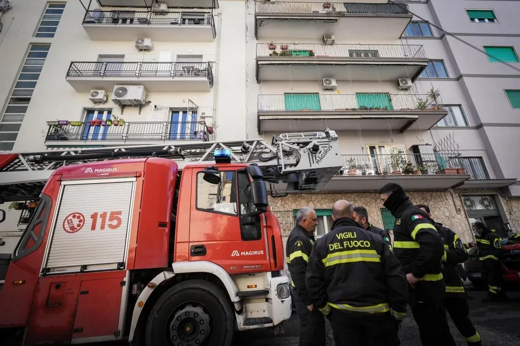 Los vecinos de Bagnoli, en Nápoles, preocupados por las réplicas tras el terremoto de magnitud 4,4