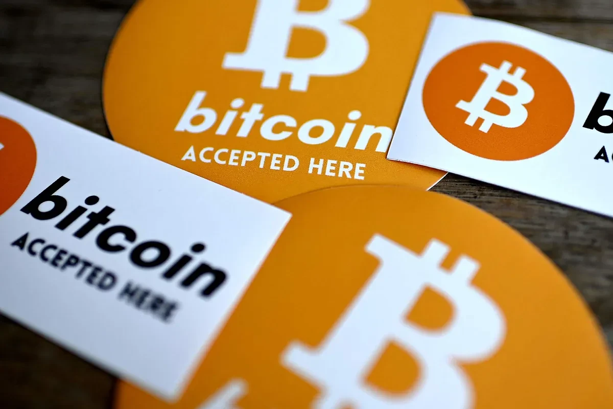 ¿Qué bancos seguirán los pasos de BBVA al ofrecer criptomonedas? CaixaBank, Kutxabank y Renta 4 serán los siguientes