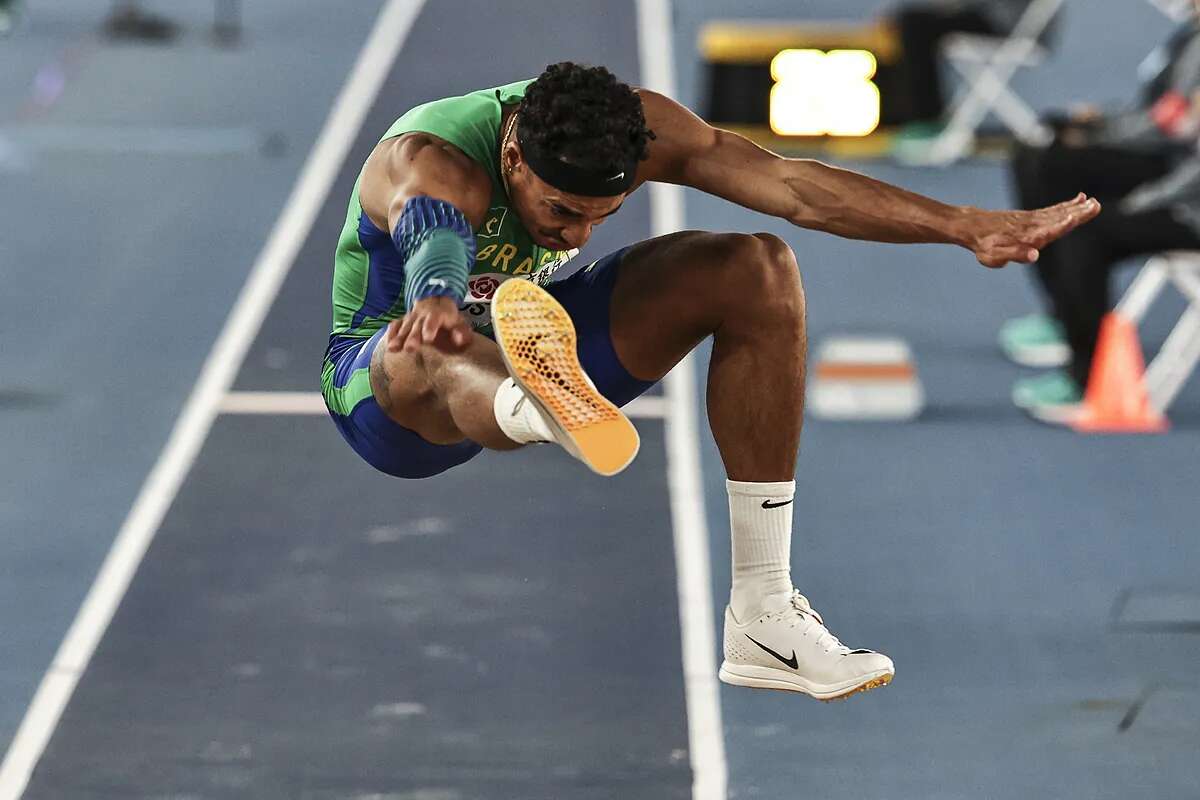 El brasileño Dos Santos pierde el bronce en el Mundial 'indoor' por sus zapatillas ilegales