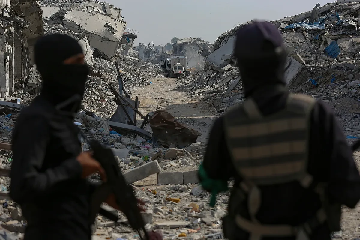 Hamas promete entregar los restos de tres rehenes israelíes esta tarde