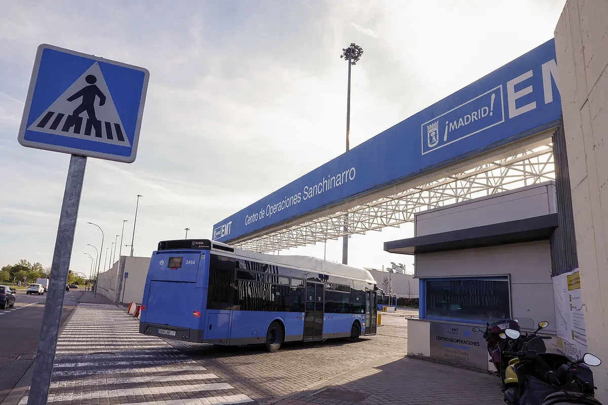 Cuánto cobran los conductores de autobuses de la EMT en 2025: sueldo mensual y extras