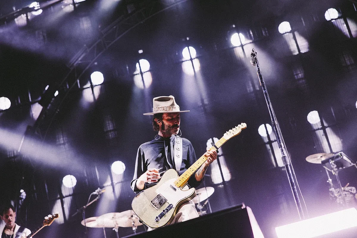 Leiva, en su sitio, mutando en Andrés, y por encima de los tópicos, arrasa en Madrid
