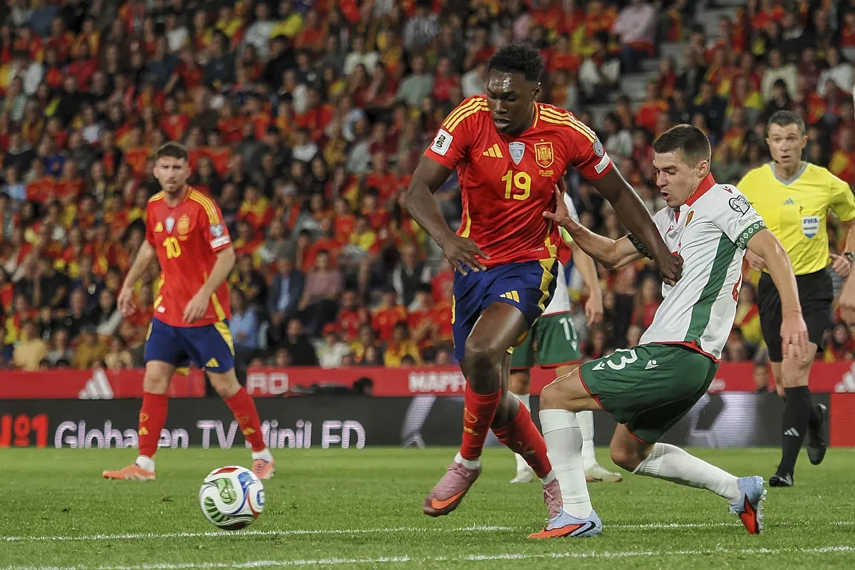 A De la Fuente no le preocupa el casting de '9' para el Mundial: 