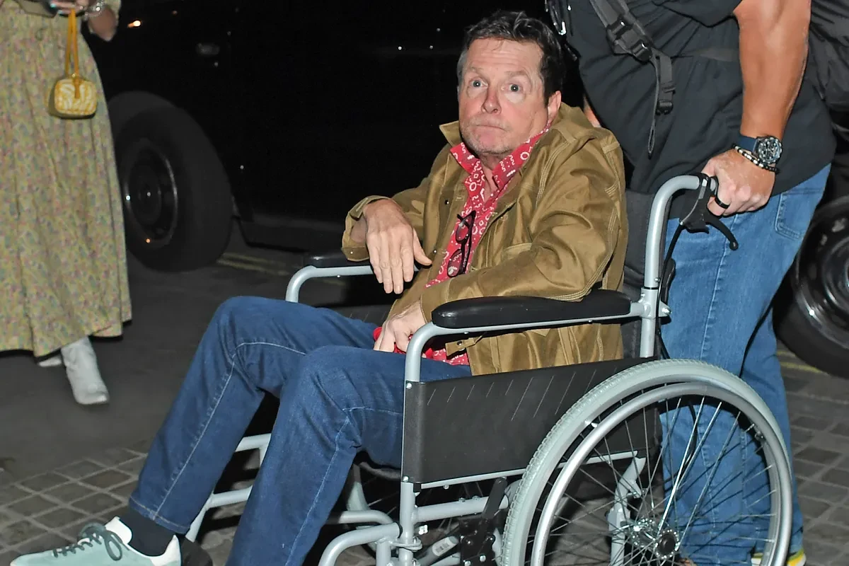 Preocupación por la salud de Michael J. Fox: en silla de ruedas para asistir al U.S Open tras más de 30 años con Parkinson