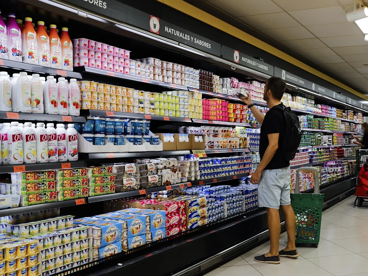 Consumo planta cara a la reduflación en los supermercados: obligará a notificar si un producto ofrece menos cantidad por el mismo precio