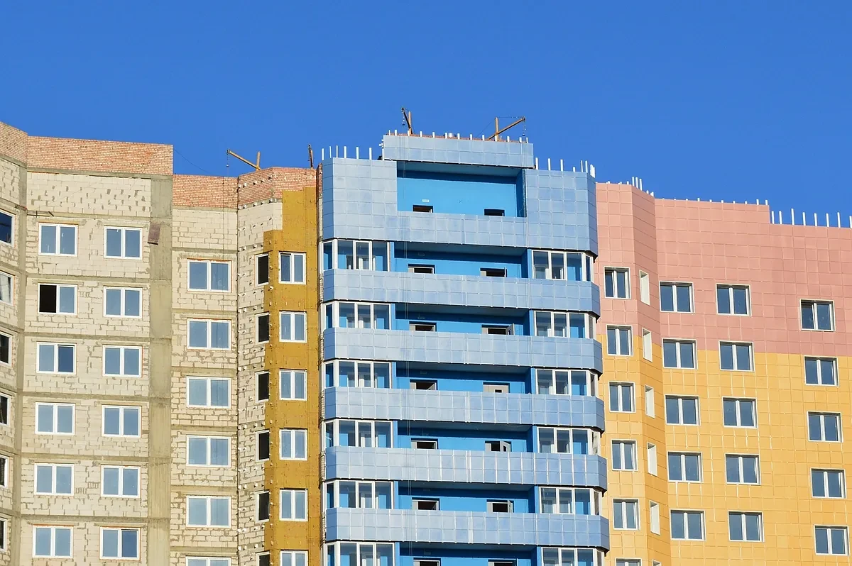 Es oficial: si un vecino tiene su vivienda en mal estado, la Ley de Propiedad Horizontal te da derecho a actuar