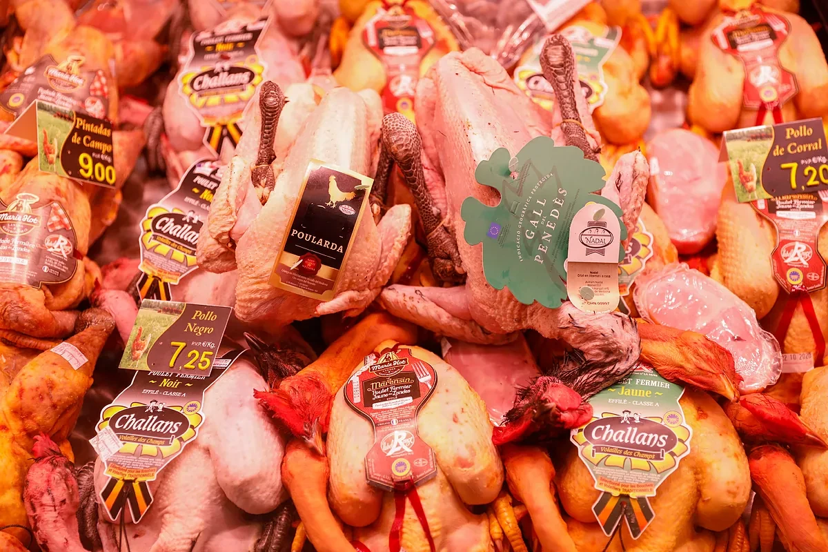 Los consumidores piden rebajar el IVA de los huevos y la carne de pollo, ante los incrementos de precios 