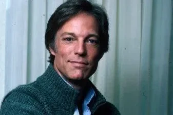 Muere a los 90 años el actor Richard Chamberlain, protagonista de El pájaro espino