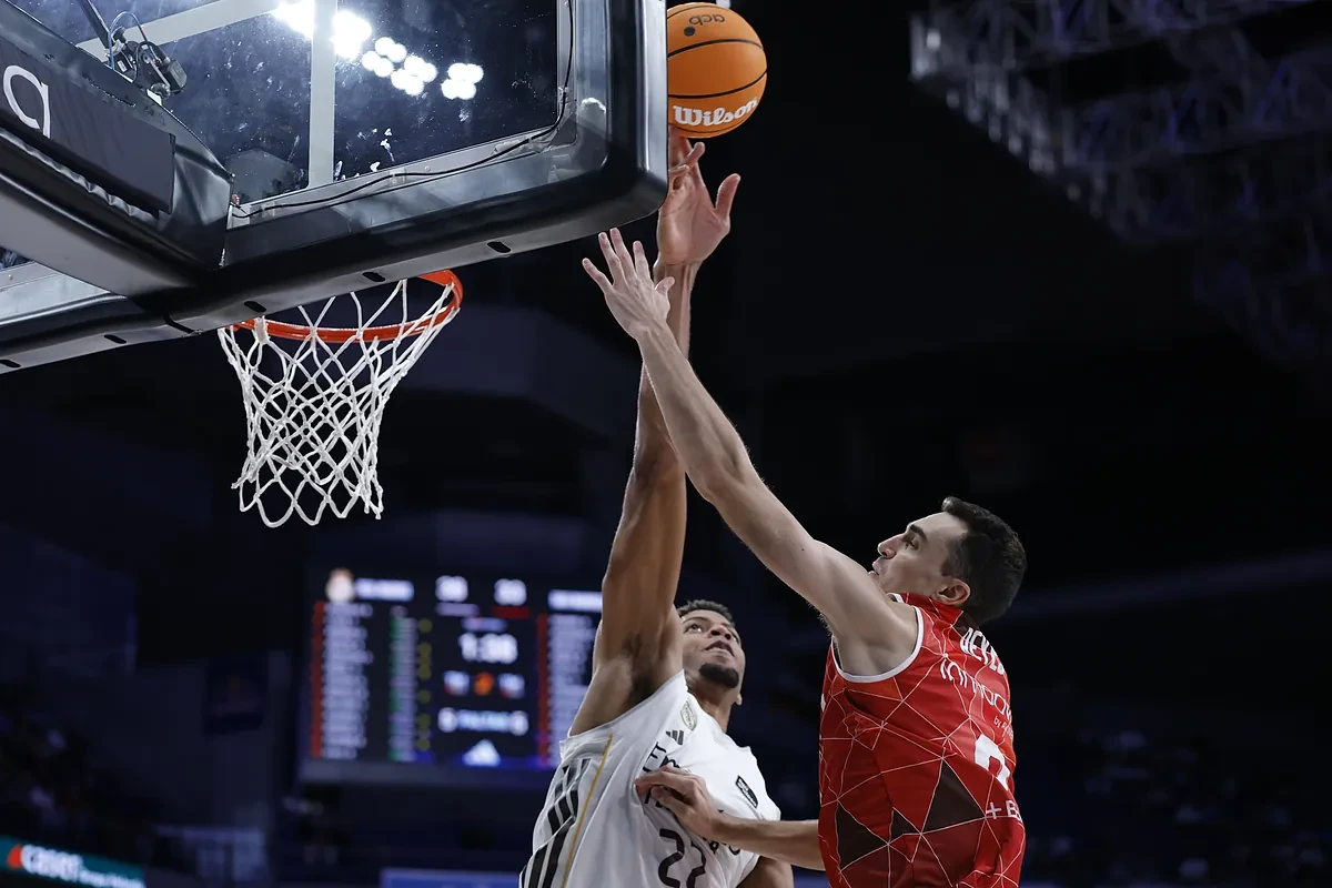 Tavares 'despide' a Bruno Fernando y el Real Madrid hace historia con 34 victorias seguidas