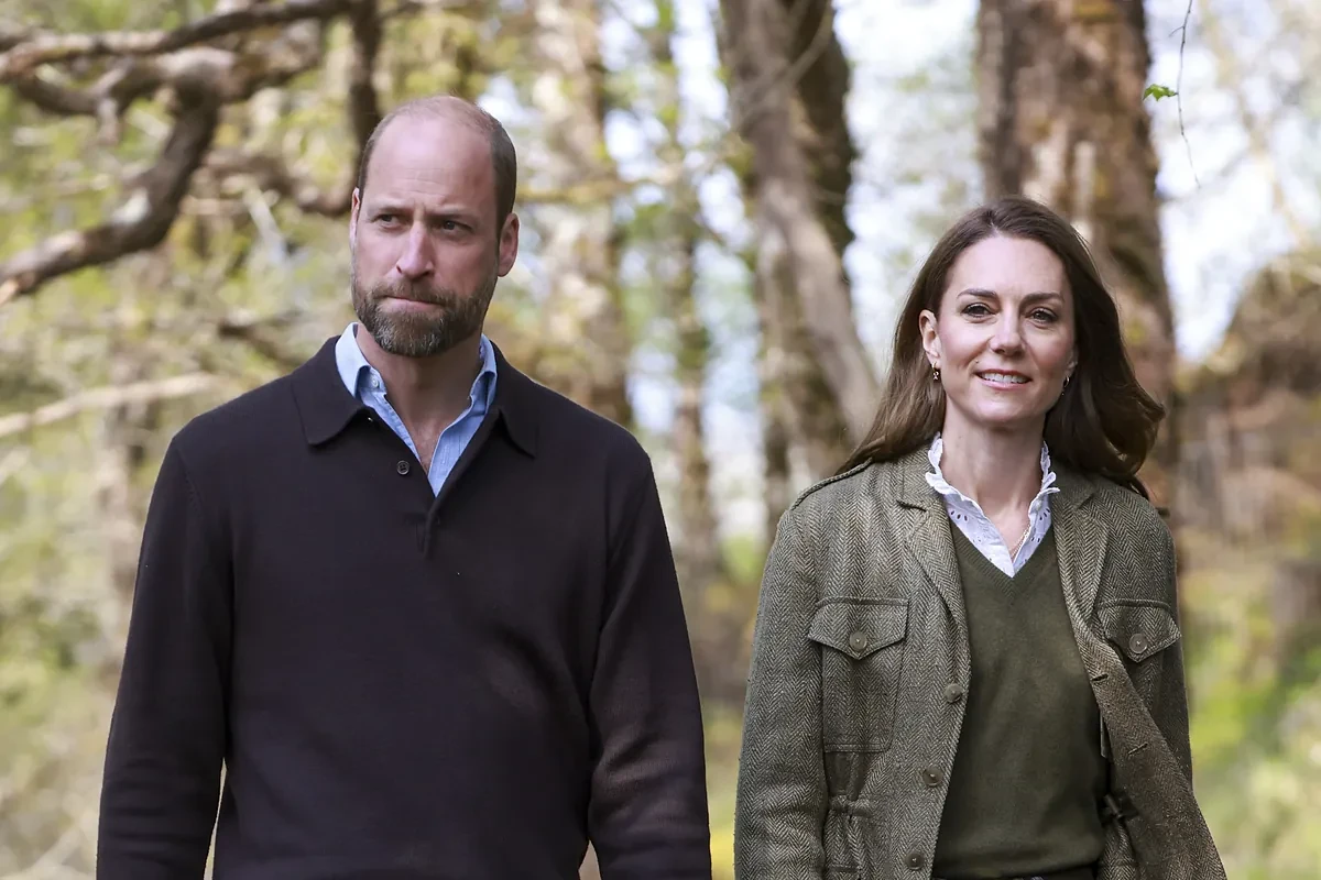 El príncipe Guillermo y Kate Middleton ya se han mudado a su nuevo hogar y han ofrecido una copa 