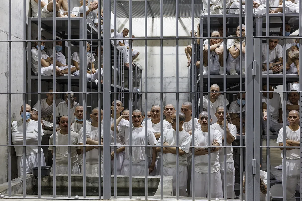 Bukele justifica la detención del 1,5% de la población de El Salvador: 