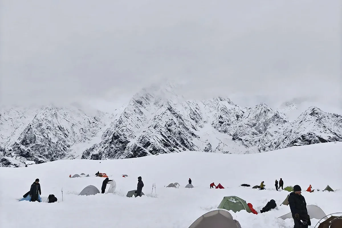 Una autopista, la 'Golden Week' y 580 afectados, el último drama en el Everest: 
