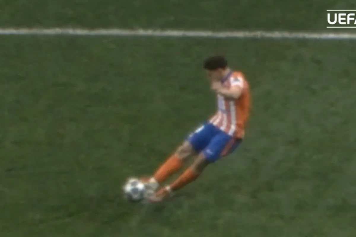 La imagen que vio la UEFA para anular el penalti de Julián Álvarez contra el Real Madrid