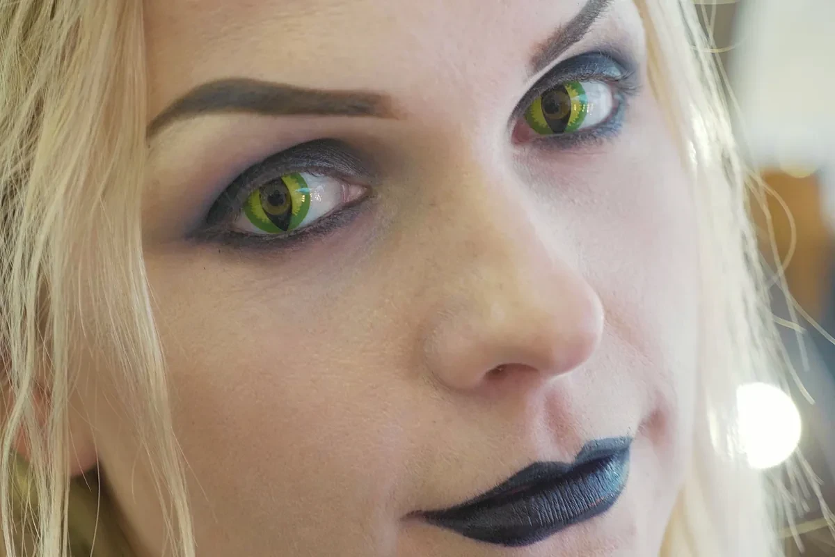 Los ópticos alertan de que el mal uso de las lentes de fantasía puede provocar pérdida de visión