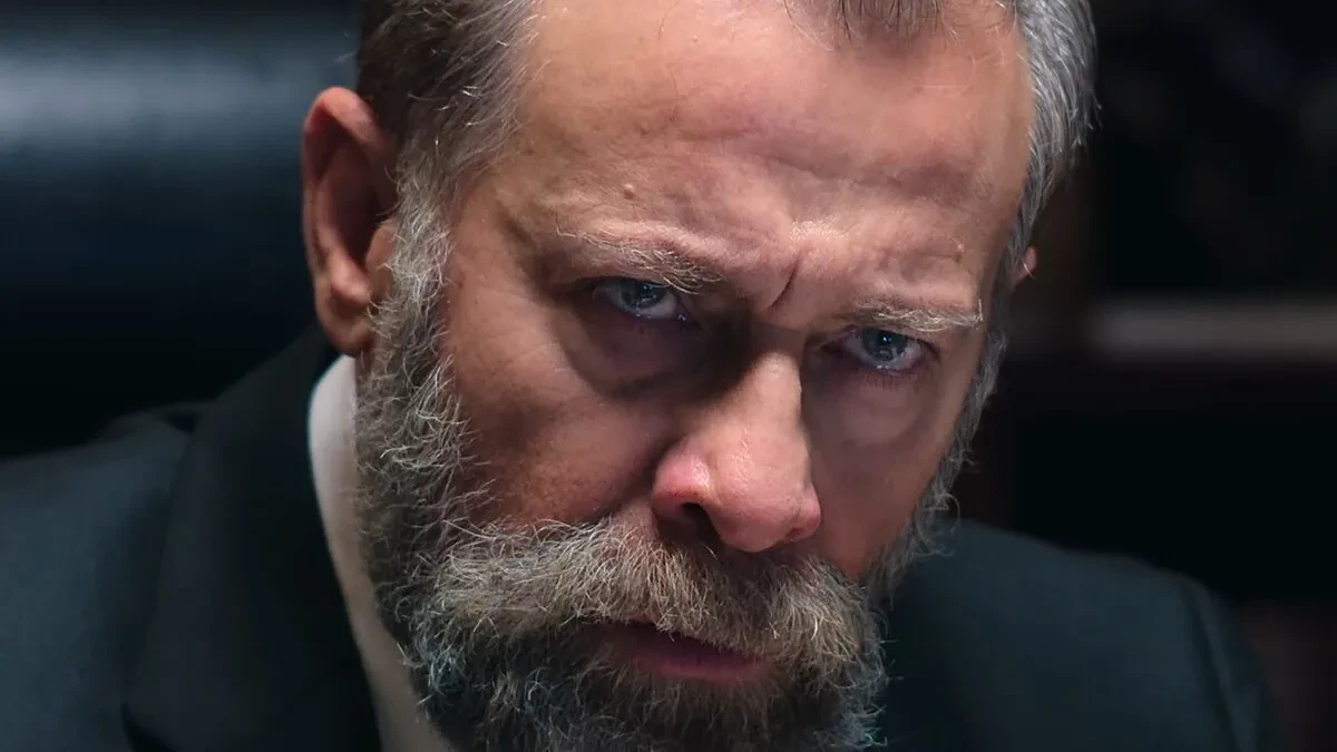 Esta miniserie de Netflix basada en hechos reales es la más vista en 20 países: cinco episodios, un secuestro por venganza y un enfrentamiento entre familias