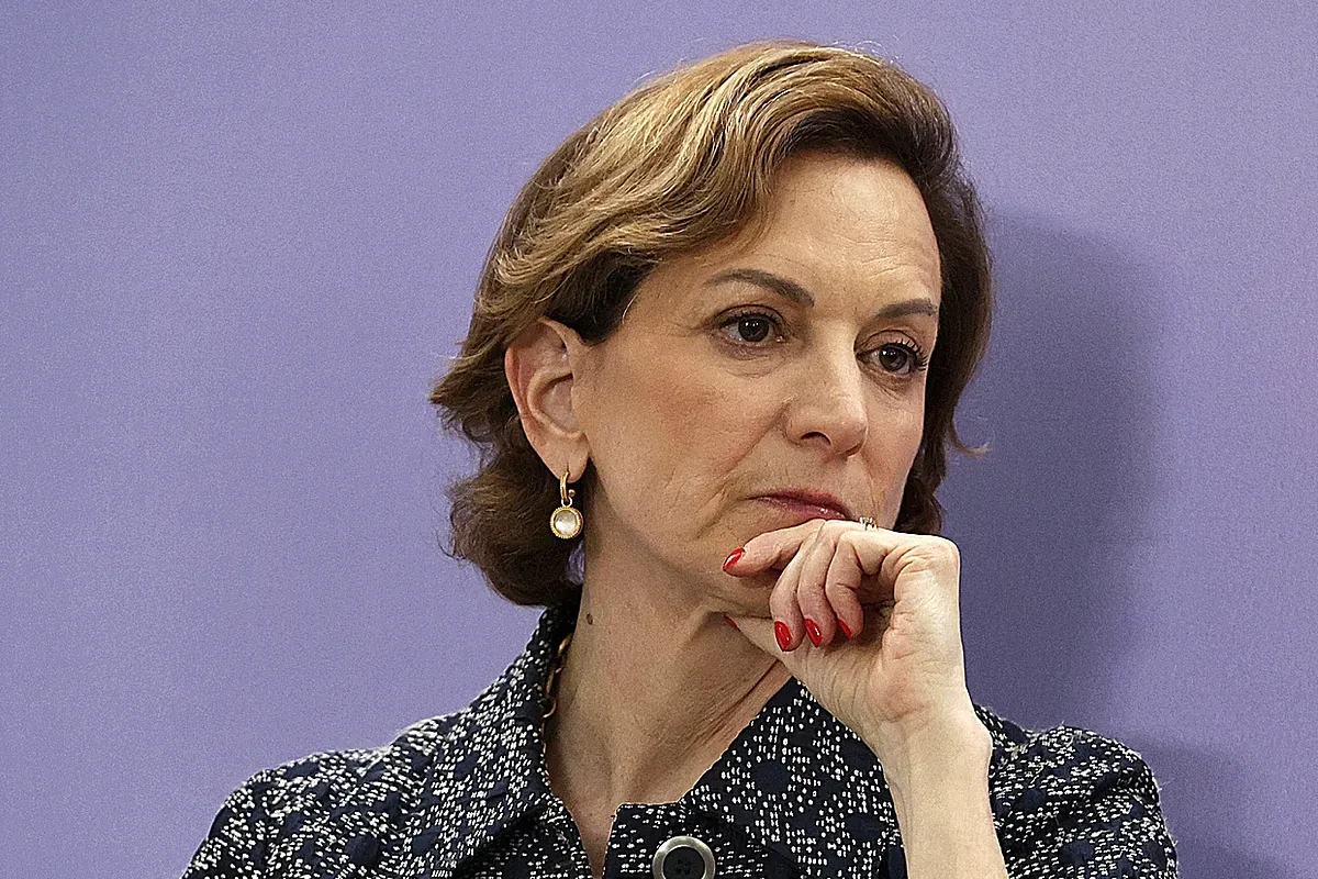 Anne Applebaum: 