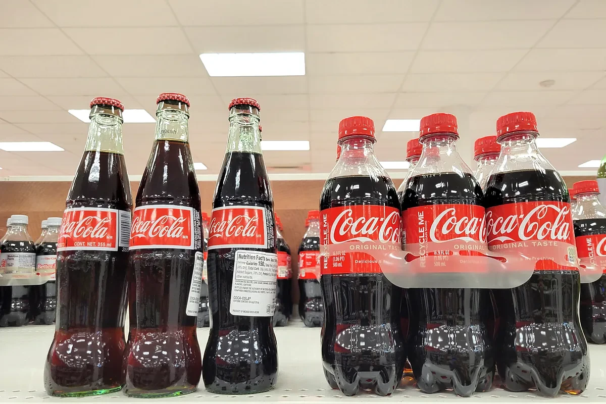 Coca-Cola va a añadir una bebida con azúcar pero aclara que no renuncia al jarabe de maíz