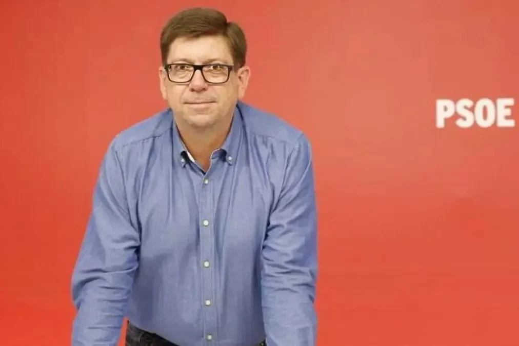 Sánchez pierde a todo el grupo que le ayudó a ganar las primarias tras la caída de Paco Salazar