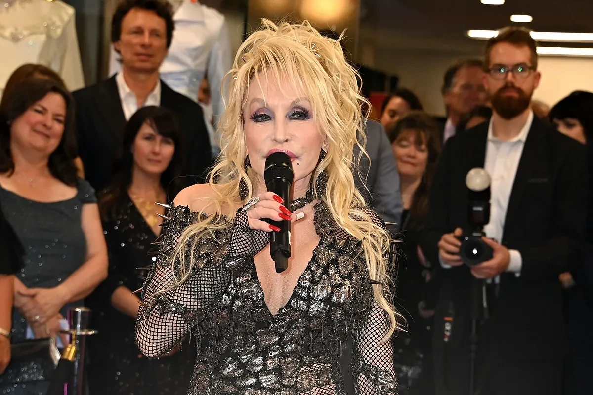 Dolly Parton, obligada a posponer todos sus compromisos por motivos de salud: 