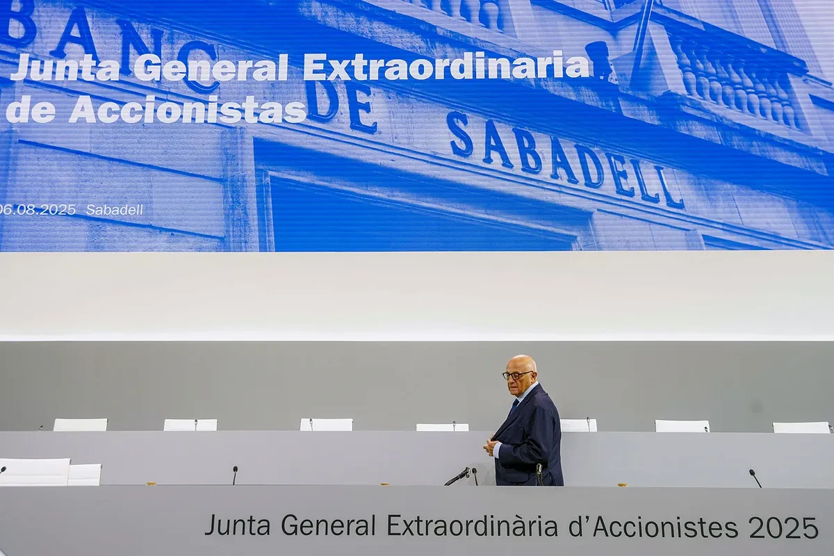 Los accionistas de Banco Sabadell aprueban la venta de TSB a Santander