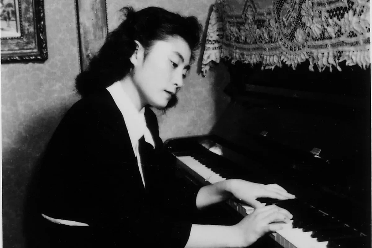 Yoko Ono más allá de John Lennon: una vida marcada por una infancia triste, la soledad y el secuestro de su hija