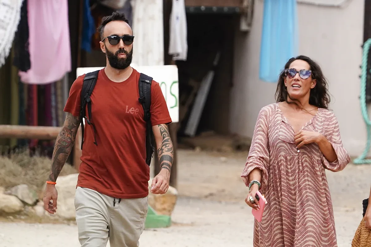 Malú vive su verano más especial: con su nuevo amor, Ángel Fernández, y acompañada por su hija
