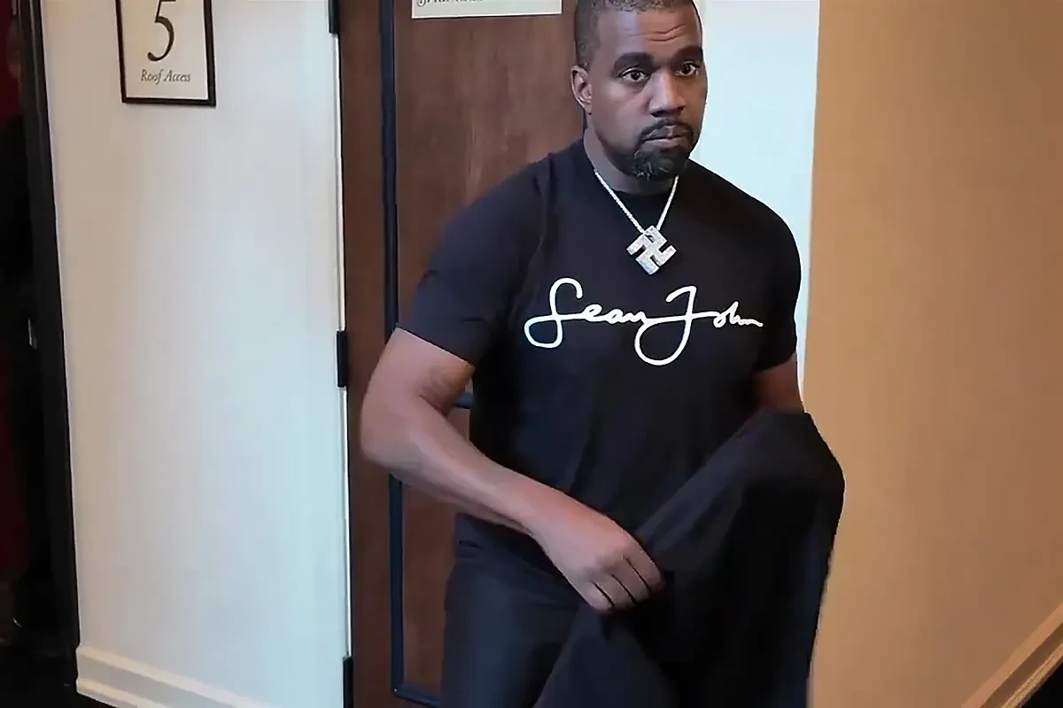 Una antigua asistente de Kanye West acusa al rapero de agresión y tráfico sexual