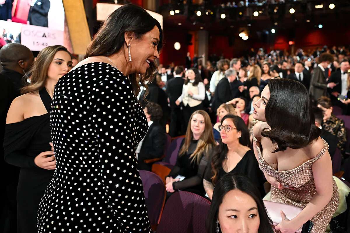 Su mujer Marisa y su hija Victoria Elena, los dos apoyos de Karla Sofía Gascón durante su ostracismo en los Premios Óscar