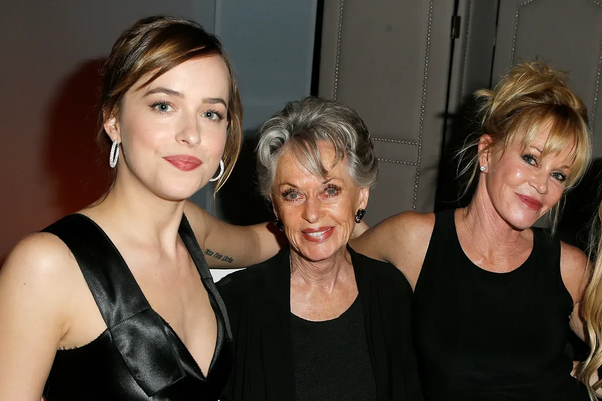 Dakota Johnson, Melanie Griffith y Tippi Hedren, las tres generaciones pata negra de Hollywood