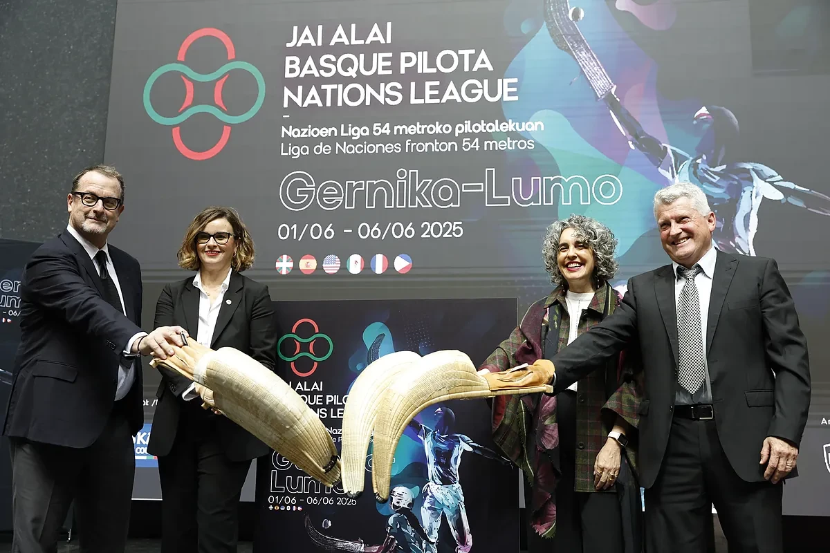 La selección de pelota de Euskadi celebra que se enfrentará en pelota a España por primera vez el 4 de junio gracias a Sánchez