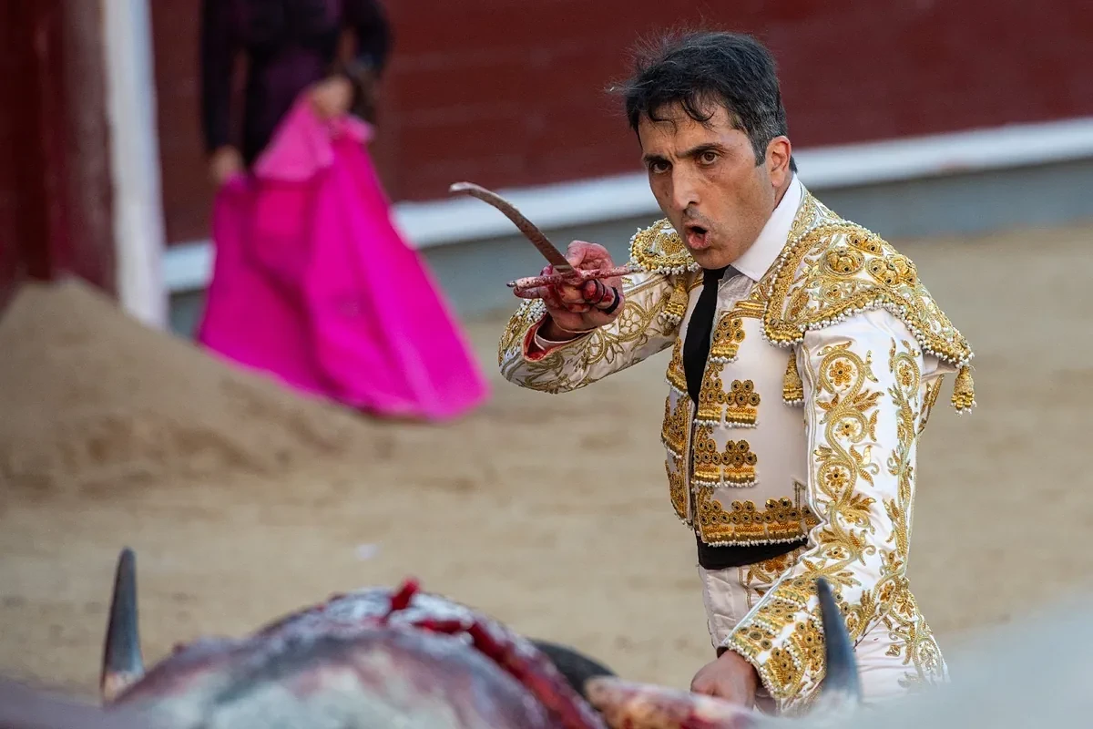 El sino de los hermanos Castaño en una jornada amarga: torismo y dureza sin recompensa