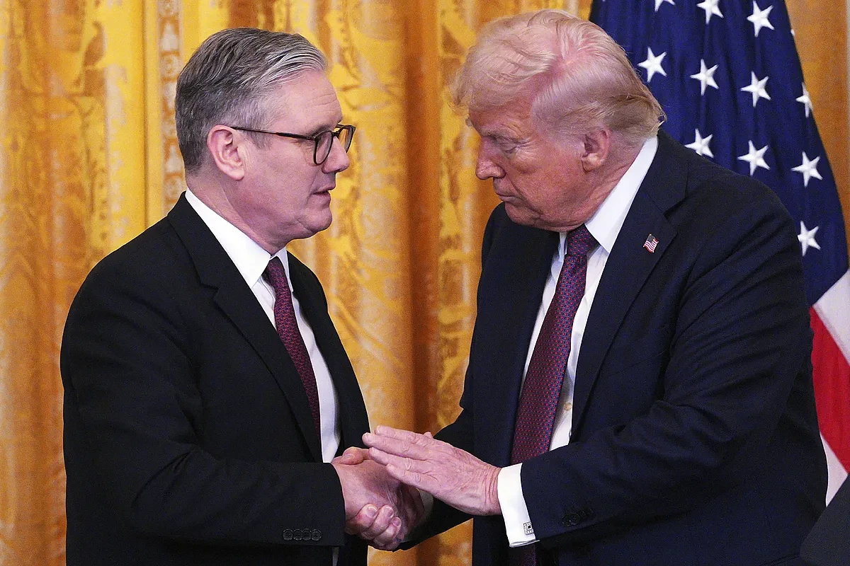 Reino Unido cambiará su 'tasa Google' a cambio de que Trump baje los aranceles del acero y los coches