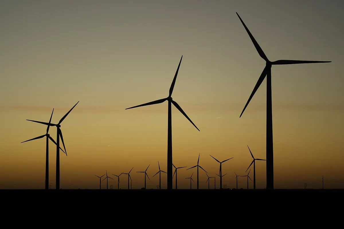 China copa el 60% del despliegue global de las energías renovables en 2024, mientras el G7 solo contribuye en el 14%