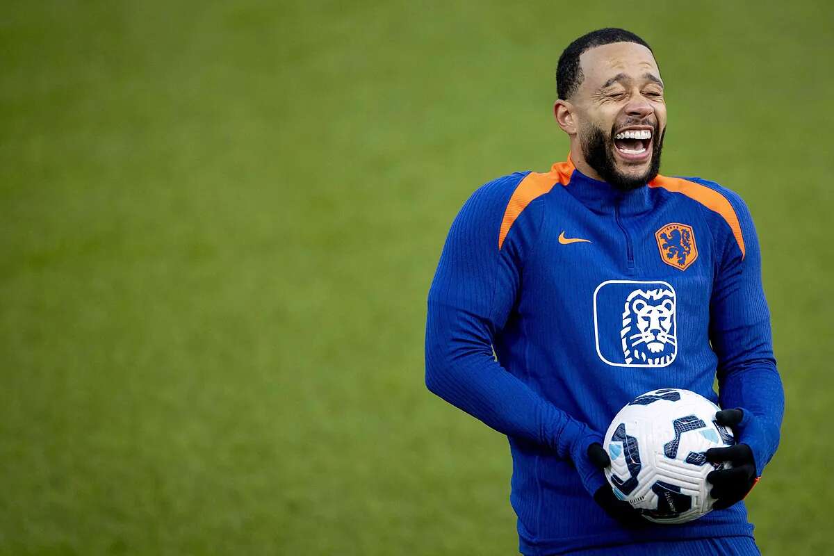 Memphis Depay, el 'ojito derecho' de Koeman que acecha el récord de Van Persie: 