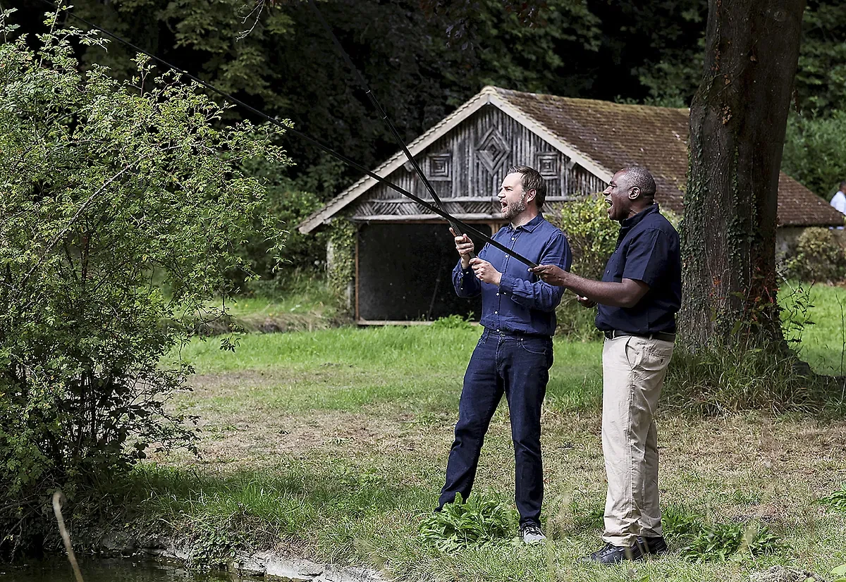 Las vacaciones de J. D. Vance en el Reino Unido: descanso estival para suavizar tensiones con el aliado británico