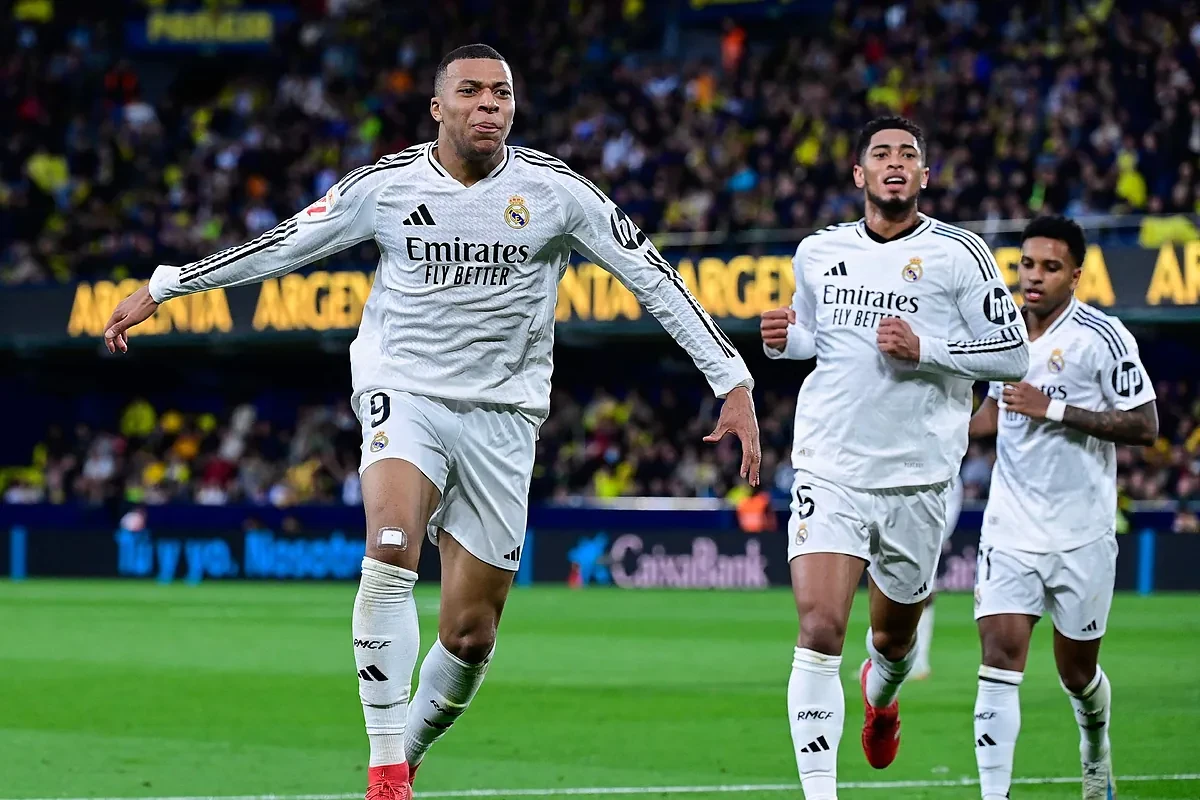 Mbappé despierta al Madrid en Villarreal y le pone líder provisional de la Liga
