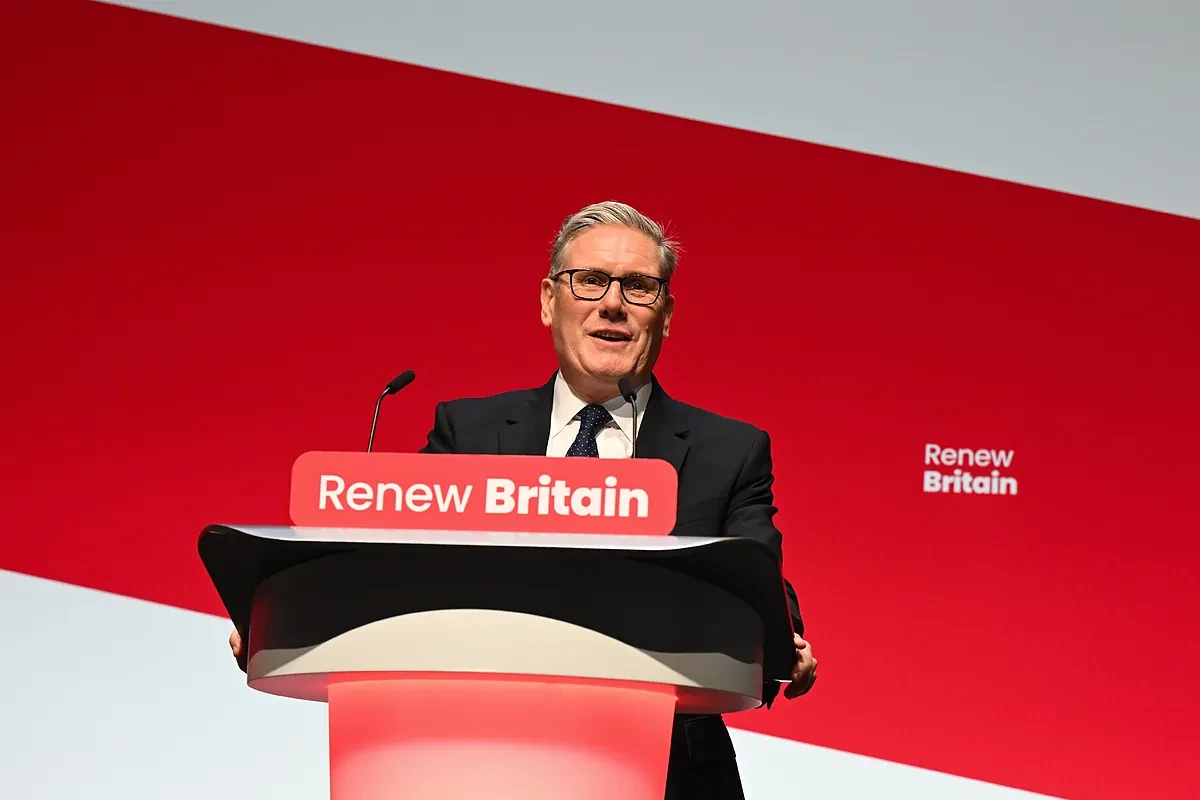 Keir Starmer arranca el congreso laborista definiendo a los 'ultras' de Farage, y no a los 'tories', como su verdadero rival