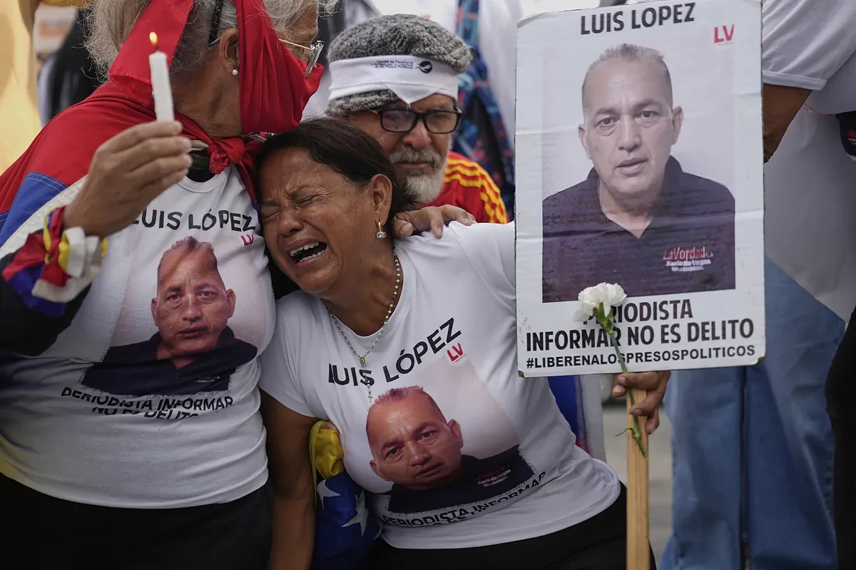 Encarcelan a una periodista por un reportaje sobre robos y deportados en Caracas