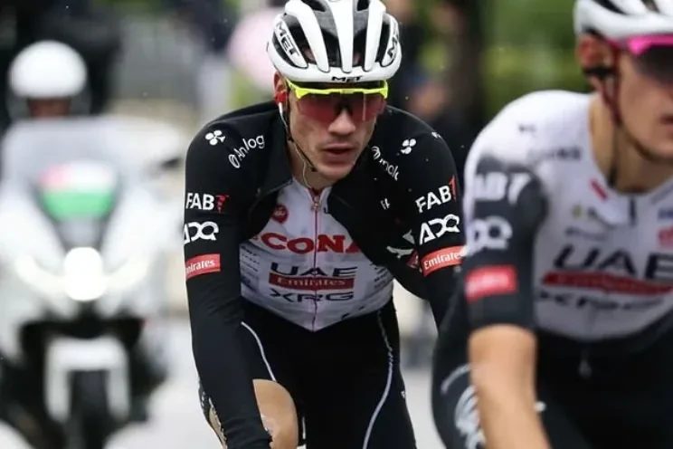 El día después del desengaño de Juan Ayuso en un Giro que tenía en sus piernas: 