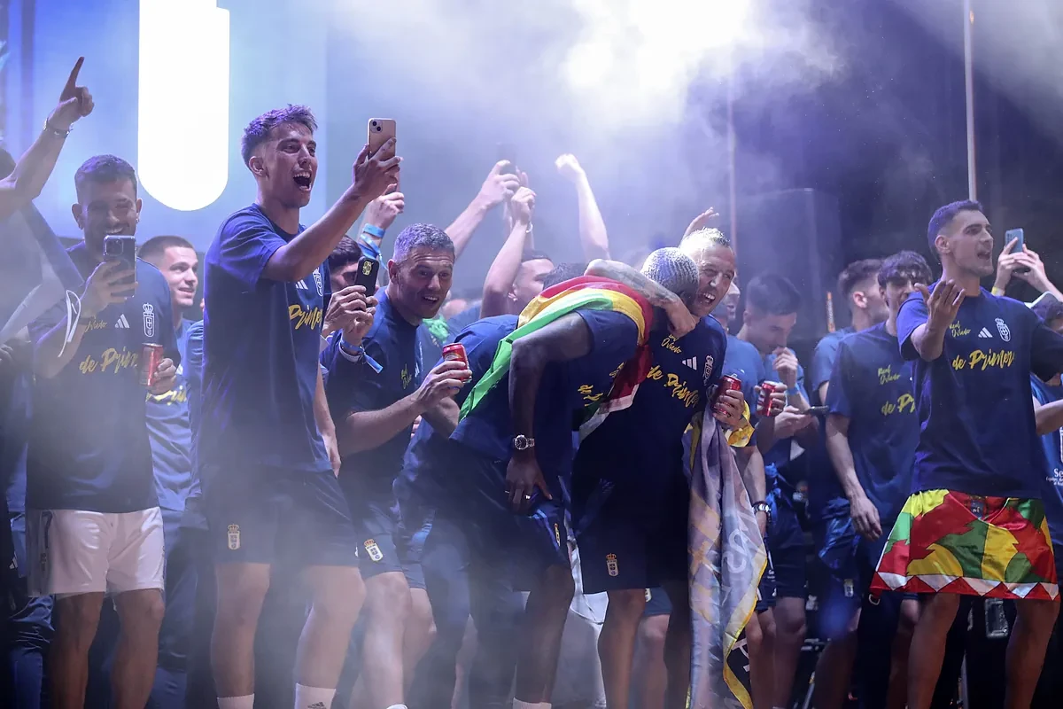 El talismán Portillo y la reparación de Paunovic en la vuelta del Oviedo a Primera: 