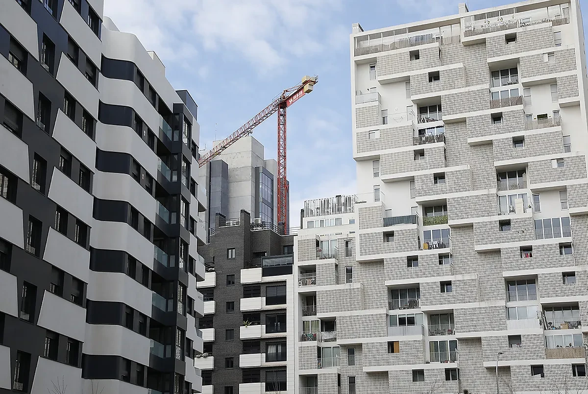 Obra nueva, hipotecas más baratas y un apetito que recuerda a la burbuja: así se venden 183.000 viviendas en tres meses