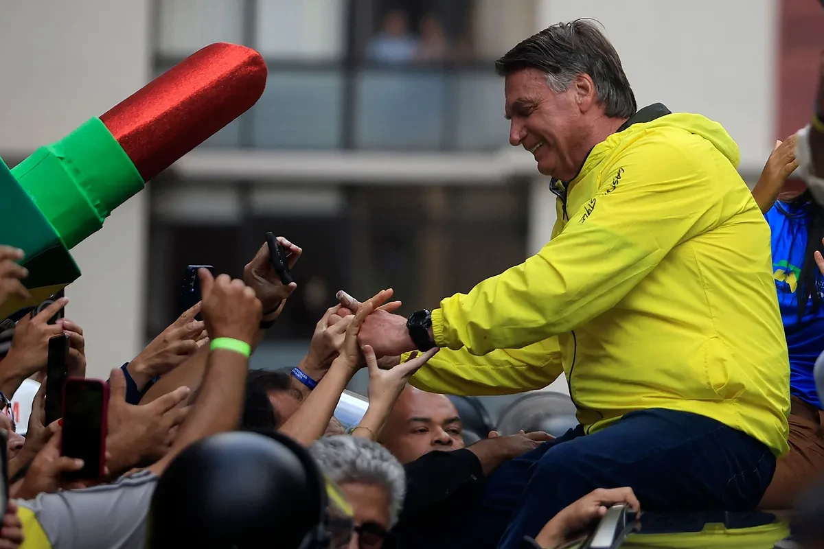 Jair Bolsonaro maniobra para lograr una amnistía que podría rehabilitarle para 2026